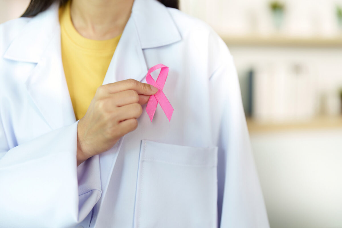 Patiente accompagnée dans ses démarches d'assurance après un cancer